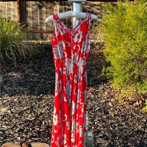 I cut the size tag, Large size but it fits Medium. Excellent condition,